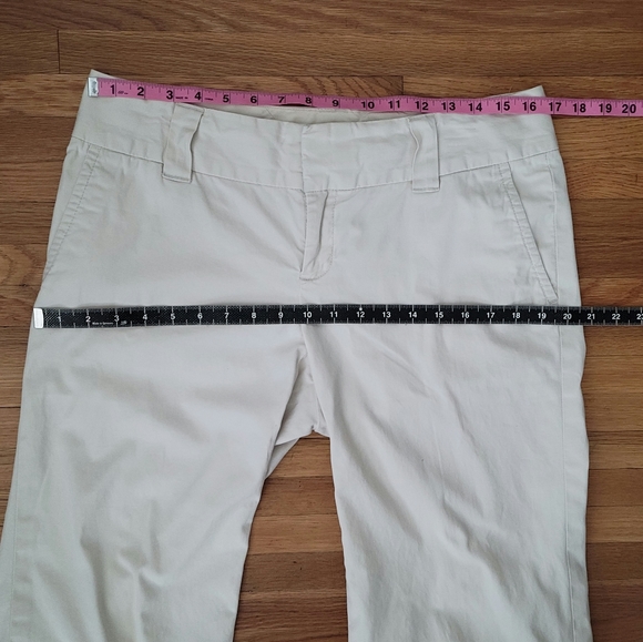 Banana Republic Stretch Chino Crop Pant - Picture 4 of 6